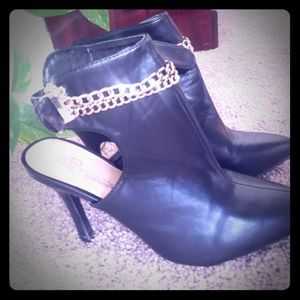 Black and gold shoes